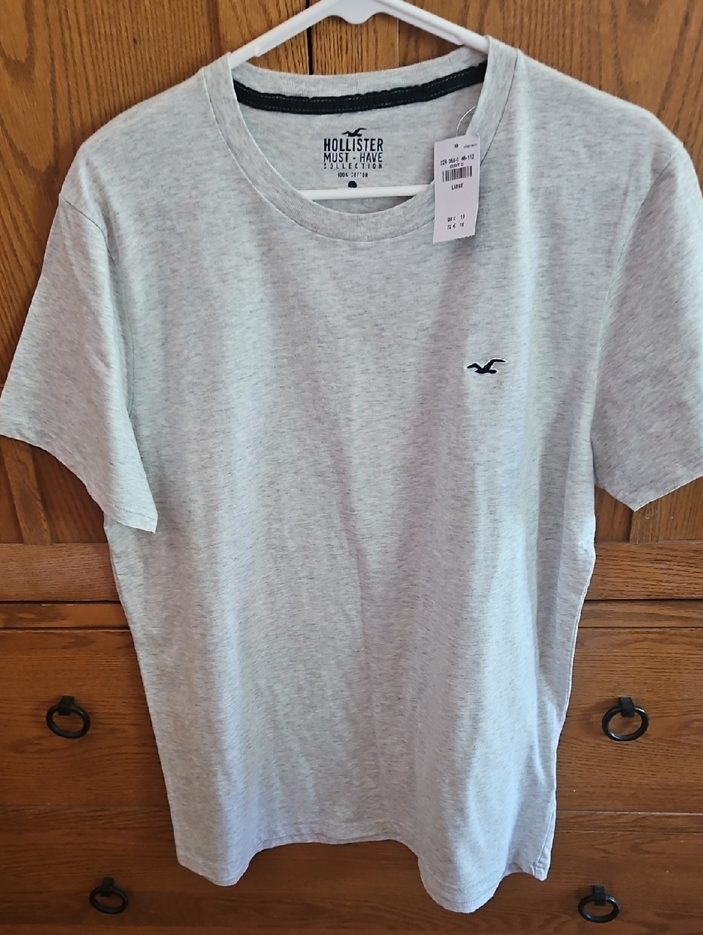 Hollister Men's Heather Light Gray Short Sleeve Crew Tee
